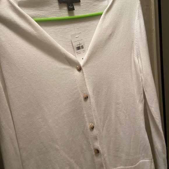 Ann Taylor Cardigan NWOT - Picture 3 of 4